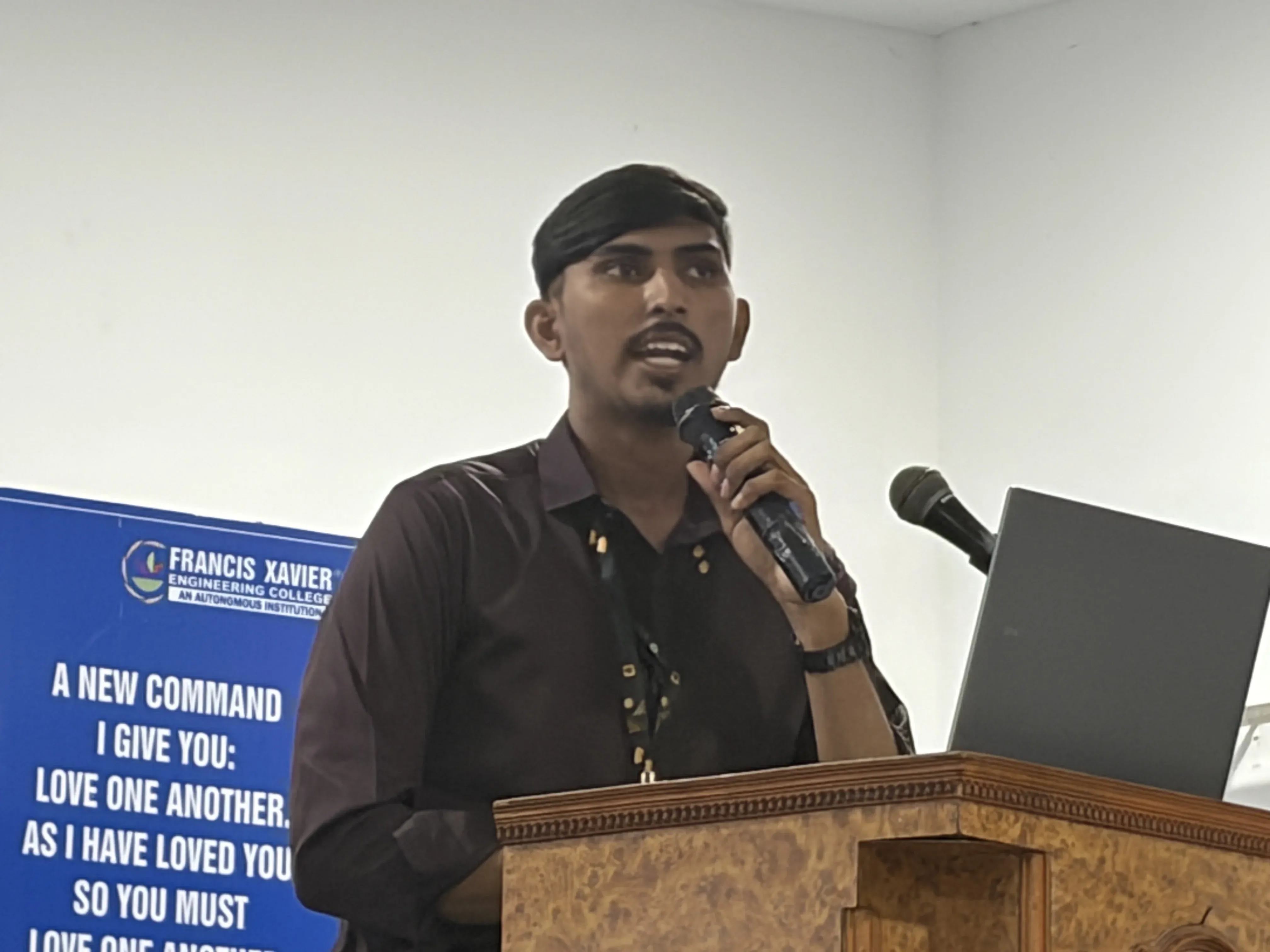 HIRP Expert Speaker - Industry Professional Addressing Students
